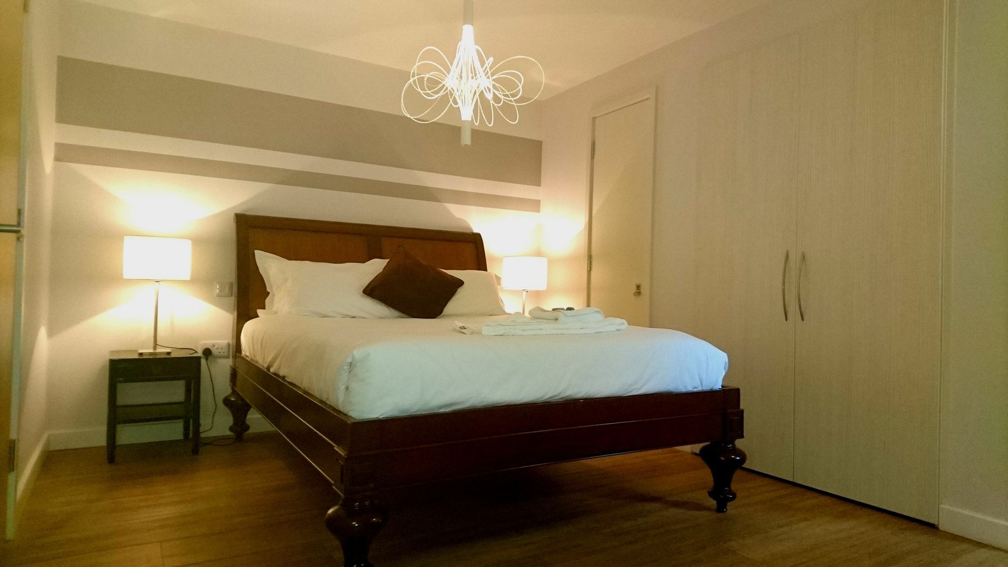 Lux Living Apartments - Florian House Кембридж Экстерьер фото